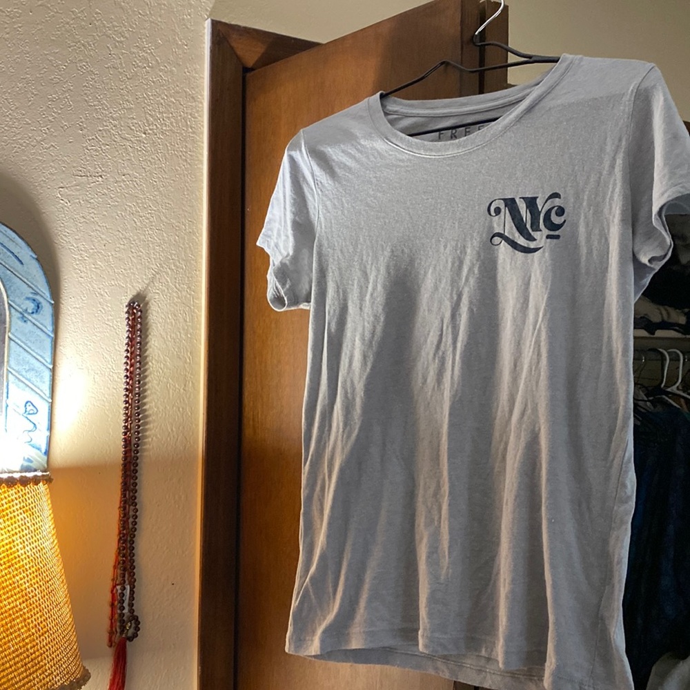 Free state vintage style NYC tshirt